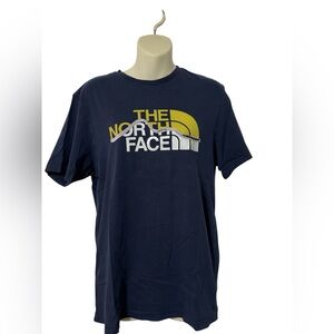 The North Face men’s mountain line t shirt. EUC size medium